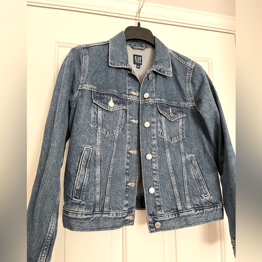 Like new Gap denim jacket